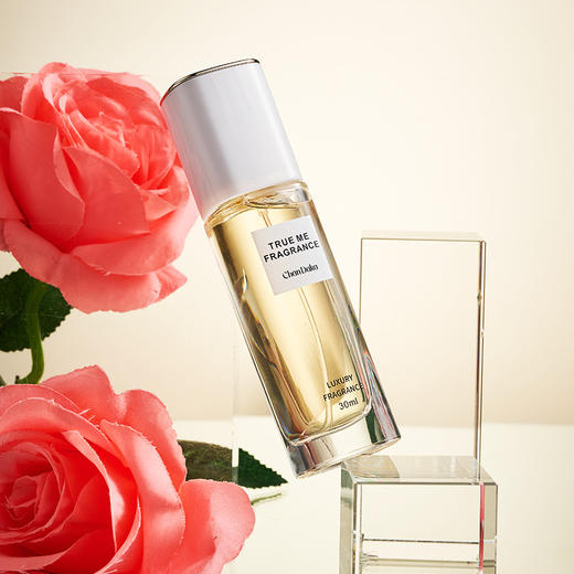 【香大咖Chan Daka--淡雅至臻轻奢香水】法国进口香精特定调配10大香调，气味高级不俗气，持久留香不撞香，氛围感气场拉满，温柔白富美&痞帅霸道总裁，通勤约会必备“体香”！ 商品图6