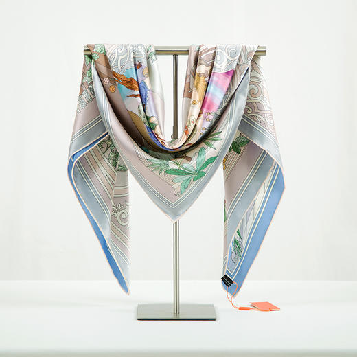 高端真丝双面喷绘方巾   GD0016 商品图13