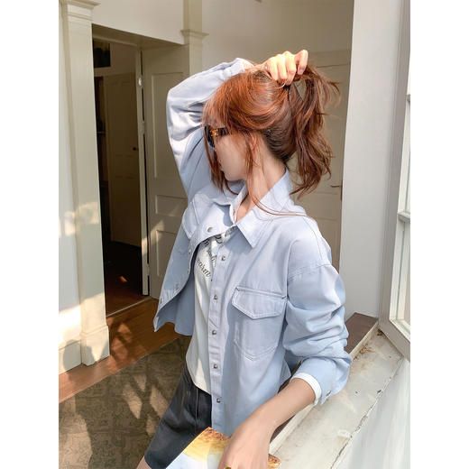 <曾小咸推荐>韩系长袖宽松翻领系扣衬衫 商品图3