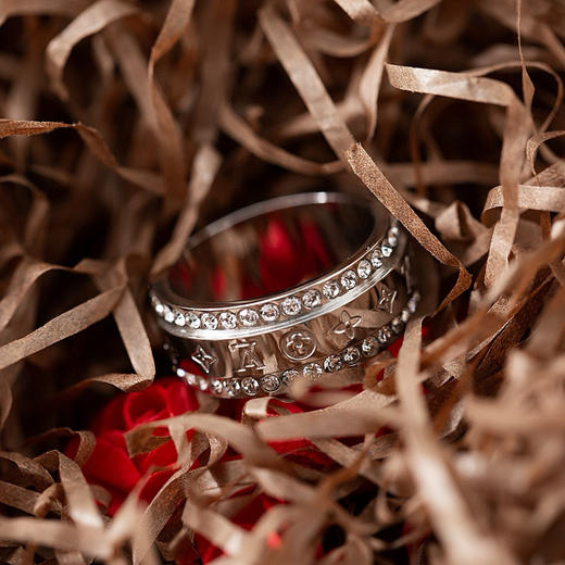 满天星戒指情侣款，原版同款材质钛钢 商品图4