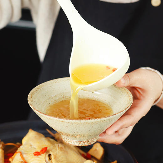 【日常和年夜饭餐桌上的抢手菜】【国家地理标志保护产品】清远鸡2只  原生态自然放养   现抓现宰发出 肉质鲜嫩 炖炒都好吃  炖汤鲜爽  可全家共享整鸡系列~ 商品图7