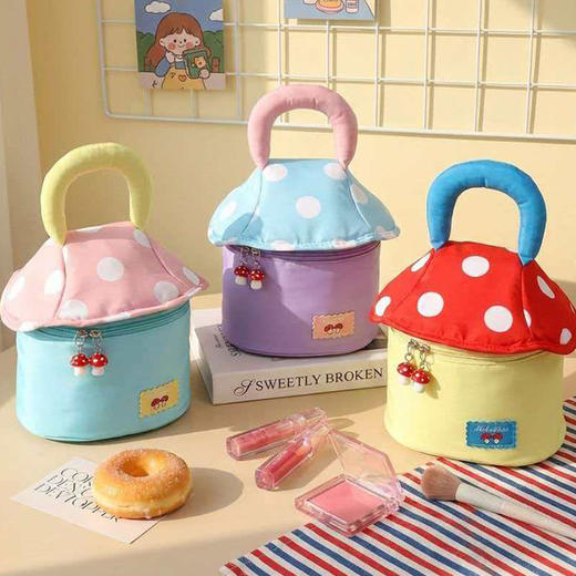 卡通萌趣小屋收纳包蘑菇手提化妆包-纪念日百货门店同款169643175 商品图0