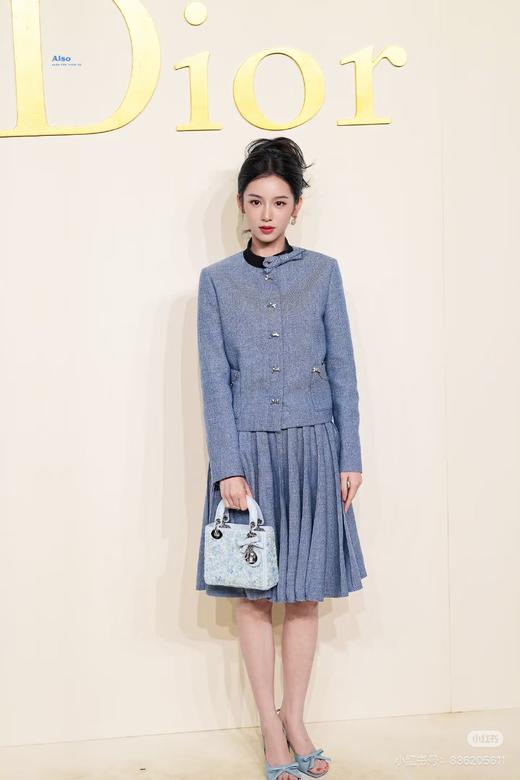 女款高腰A字百褶半身裙 可配套装hu010 商品图3