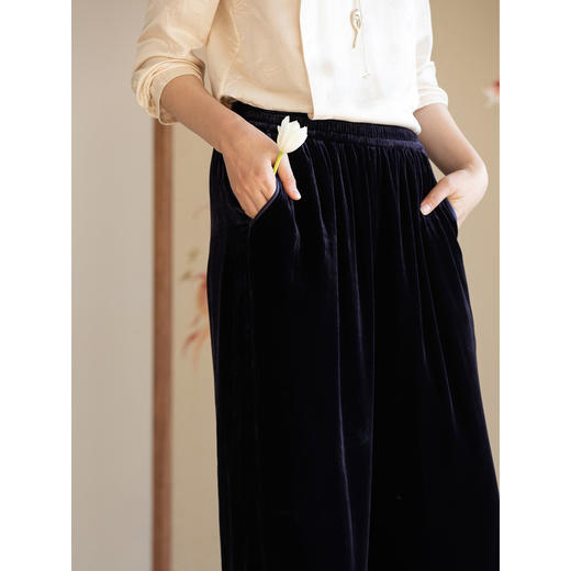 牧衣游原创 丝绒净色休闲长裤新款通勤文艺随性宽松直筒裤 影英 商品图3