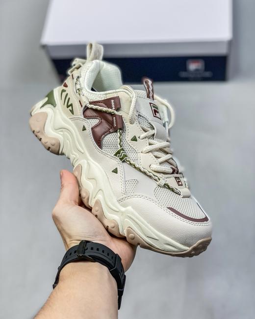 点此购买 斐乐猫爪5代男女款老爹鞋运动鞋 dx 340125 商品图2