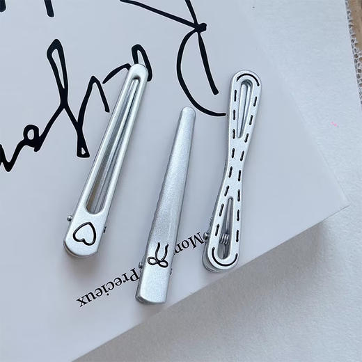 珠光银色涂鸦长夹-纪念日百货门店同款169149370 商品图0