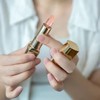 华熙生物润熙泉含金箔PH值变色唇膏，四季可用 商品缩略图3