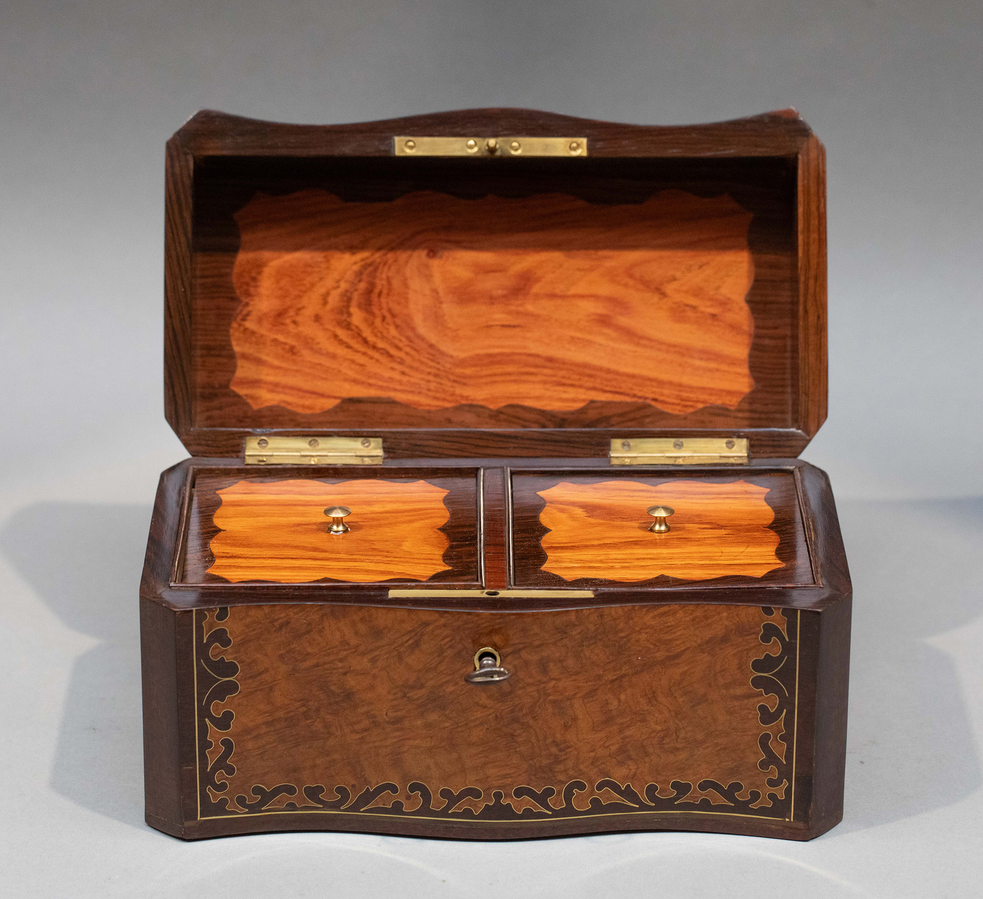 独角鹿西洋古董1850-1870年代法国拿破仑三世时期出品波浪纹饰布勒镶嵌实木茶叶盒