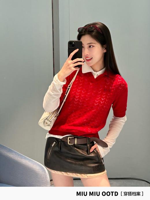 只可换码！不可退！缪缪 26Ss早春新款 红色山羊绒针织POLO衫（DQJ*MM） 商品图2