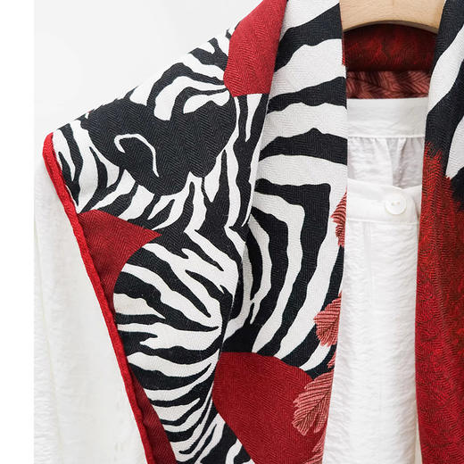 雀说 本命年小马红色真丝羊毛方巾sm6565 商品图2