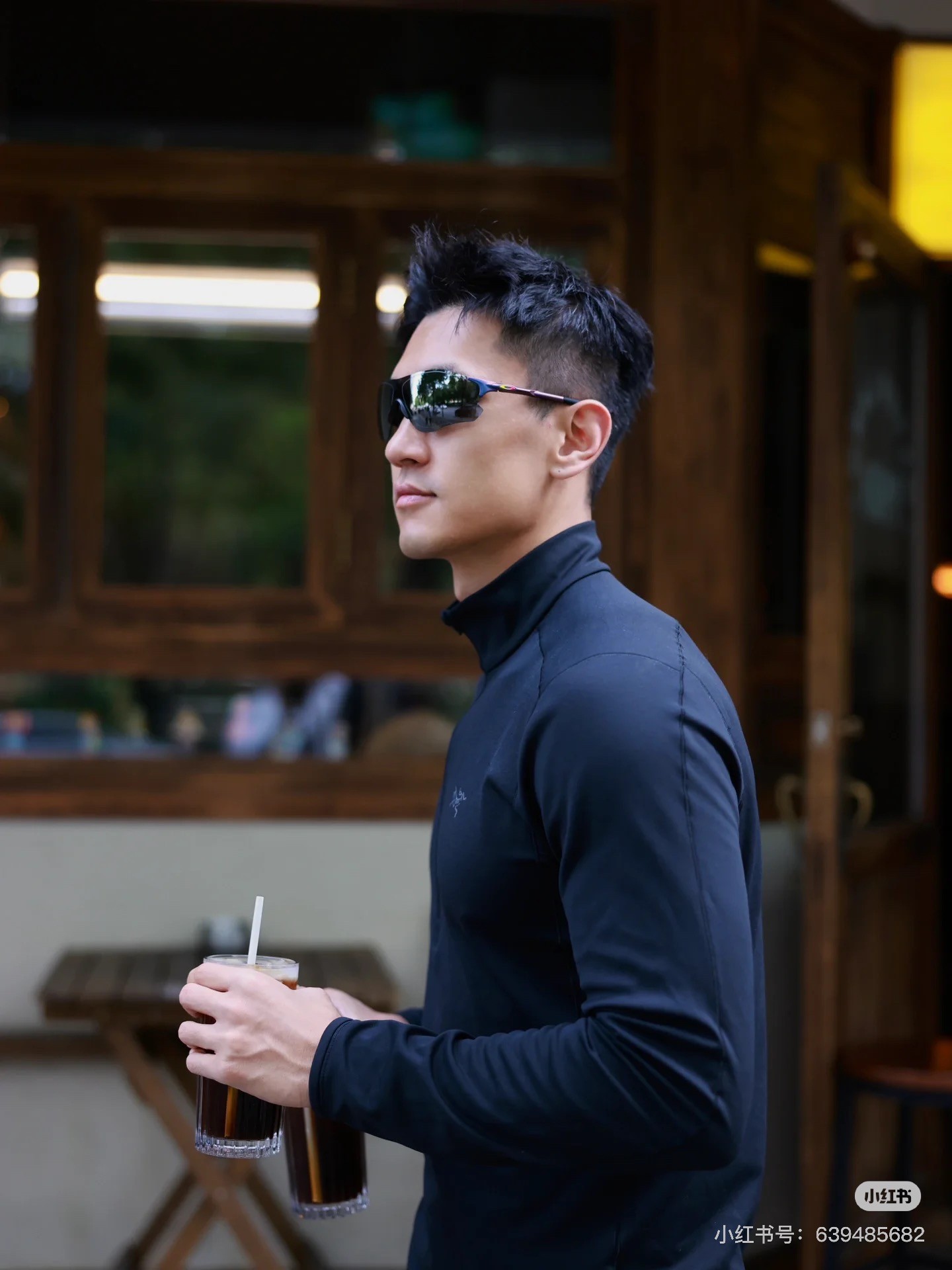 一店d 🐦𝐑𝐡𝐨 𝐥𝐭 𝐳𝐢𝐩 𝐧𝐞𝐜𝐤
半拉链➕圆领两个系列一起来安排 男女情侣款 火爆整个户外圈儿的保暖层，内里微薄绒的15°左右单穿足够保暖！