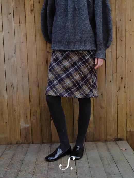 shyshystill/shy202510032/复古厚实羊毛格纹直筒双色中长短款半裙 商品图0