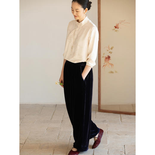 牧衣游原创 丝绒净色休闲长裤新款通勤文艺随性宽松直筒裤 影英 商品图1