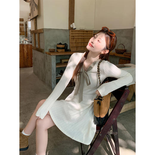 <曾小咸推荐>现货秒杀 ！微信超特价！韩系v领长袖针织连衣裙229.99 日常110 立减 秒杀99.99！！ 商品图4
