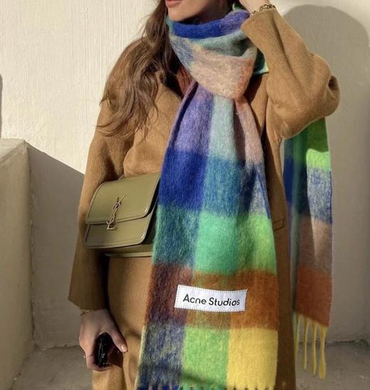 福利回馈  纯元渠道  AC马海毛格纹围巾 北欧小众 斯德哥尔摩色彩围巾  秋冬必入单品 商品图1