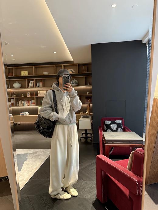 老米优品🎈3-5天！韩代同款！《松弛感薄绒连帽卫衣外套》超洋气百搭~ 宽松落肩袖，显瘦慵懒，冬季内搭，春季外穿！WT260119A 商品图8