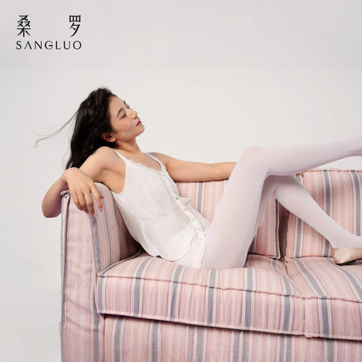 朦胧浪漫』桑罗白色V领乔其纱桑蚕丝吊带短裤内搭套装 商品图4