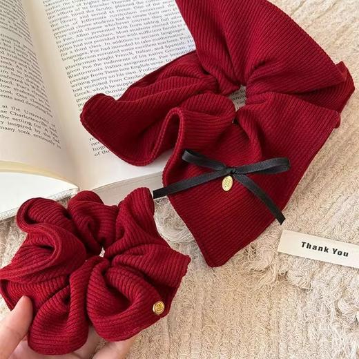 【新年氛围感担当】韩系红色大肠发圈女秋冬高级感小众气质发绳温柔扎马尾头绳发饰品。jc 商品图0