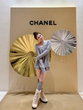 只可换码！不可退！缪缪   25FW秋冬新款 羊毛羊绒混纺V领毛衣（DQJ*MM）