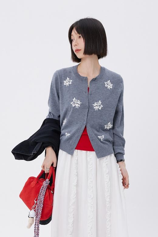 LNNNS 温柔清新刺绣针织开衫 21844 商品图0