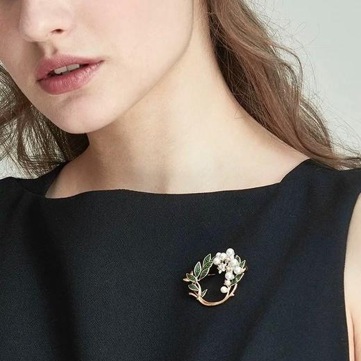 一眼沦陷！【shes茜子栀子花/梵高向日葵胸针】秋冬穿搭的灵魂C位✨不管是自留还是送礼都超合适，细节和质感直接拉满，今天必须按头安利给你们👇0121 商品图4