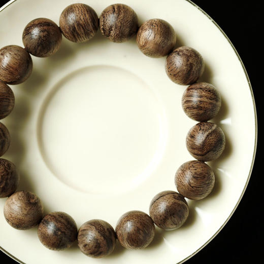 【青山特惠】1.3*17颗 马泥涝 野生老料 沉香手串 13.01g  c0204 商品图5