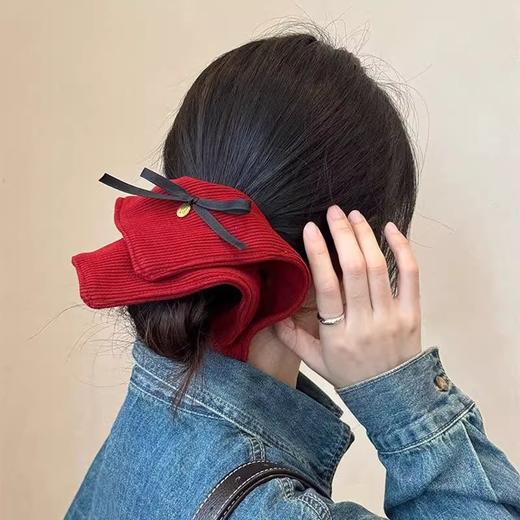 【新年氛围感担当】韩系红色大肠发圈女秋冬高级感小众气质发绳温柔扎马尾头绳发饰品。jc 商品图3