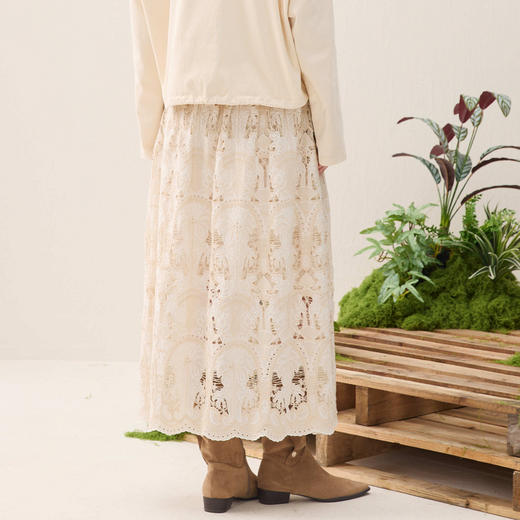 谜底刺绣半裙2026年春季新品宫廷感复古大裙摆中长裙女261MB0261 商品图2