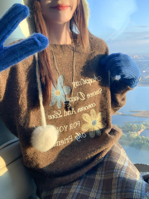 <曾小咸推荐>现货秒杀 ！微信超特价！韩系复古花朵毛衣 日常189.99 立减100 秒杀89.99！！ 商品图5