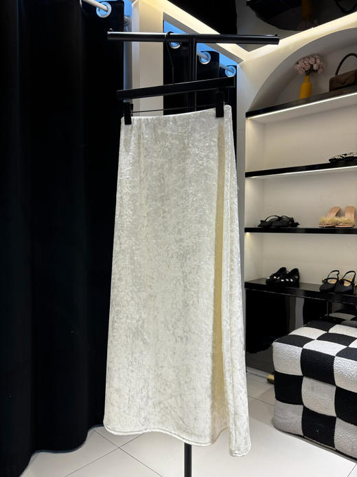 抢疯啦❗️南油出品❗️富婆新中式绝美穿搭【AUChris新中式半裙合集】🔺东方美学天花板‼️年底大杀四方的战袍合集，🌸面料华贵，做工精湛，妥妥的国风美人，重工定制！ 商品图5