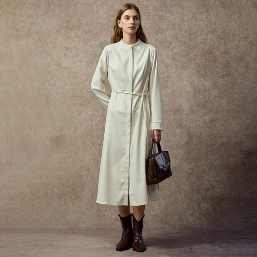 Famecoco范可儿优雅通勤气质立领收腰连衣裙杏色极简衬衫裙FAC8FA014 商品图0