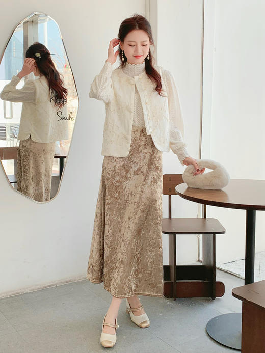 【百图lulu定制】【雪绒花马甲】雪绒花 金线编织 提花暗纹 水晶扣 夹棉  拼水貂毛 马甲 商品图6