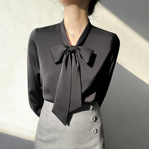 【缎面白色衬衫】春秋长袖通勤职业衬衣 气质蝴蝶结飘带衣柔光缎面 商品图3