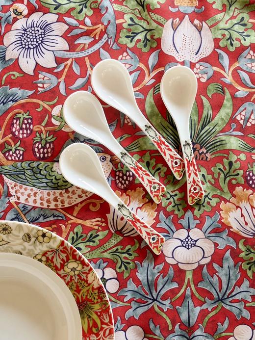 孤品捡漏专属链接||英国Morris草莓小偷骨瓷系列 杯体薄而通透 高级感拉满 商品图2