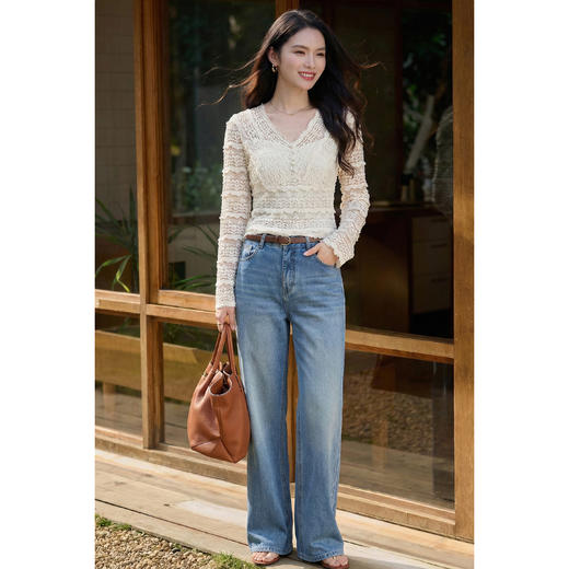 剩S/L 云朵软蕾丝上衣 再生天丝精梳棉混纺 精致不臃肿 米思阳2026春新款法式蕾丝V领小衫气质女人味内搭上衣1519 商品图4