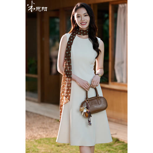 极简优雅的 “万能裙” 米色超百搭 自带高级感 米思阳2026春新款优雅通勤OL背心连衣裙无袖修身中长款裙子女5980 商品图0