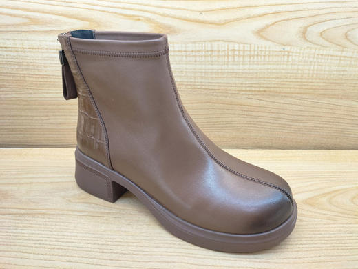 2024秋冬新款豪行真皮女鞋24412062时尚女短靴显瘦中跟女单鞋 商品图0