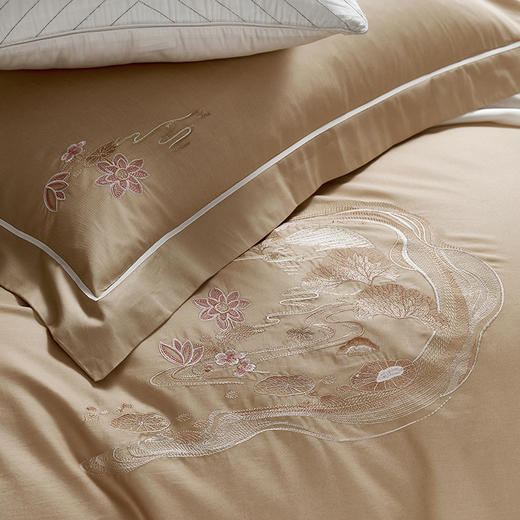 【春上新】10楼 富安娜 素绣床单四件套 / 国色系列·婉若清风 吊牌价2980~2680元 活动价 699-799元 商品图10