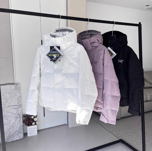 始祖鸟  Andessa女款买菜  羽绒服(MG) 商品图0