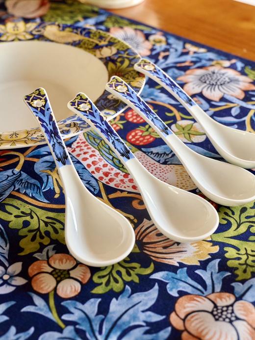 孤品捡漏专属链接||英国Morris草莓小偷骨瓷系列 杯体薄而通透 高级感拉满 商品图3