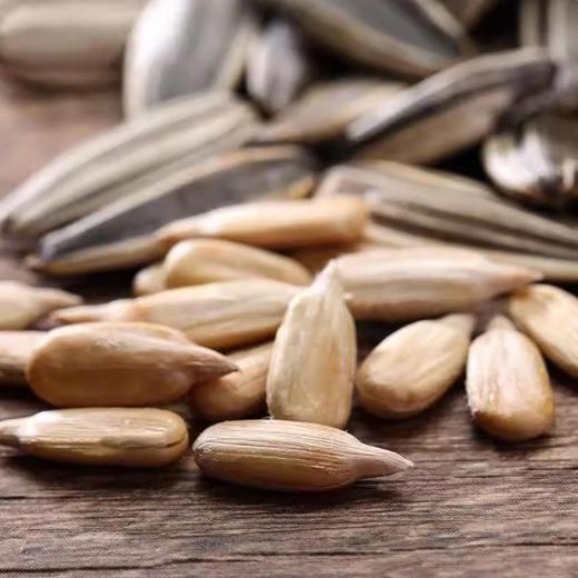 洽洽 香瓜子葵瓜子 纸袋装260g 商品图3