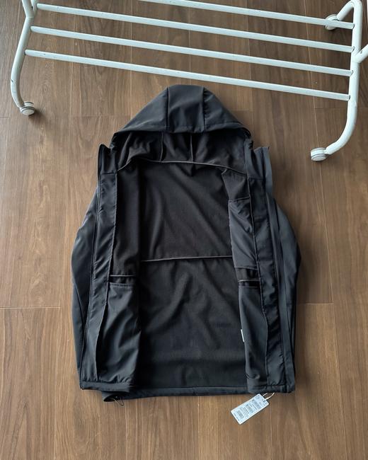 跨年售后 斐乐秋冬季男女款加绒梭织软壳连帽外套 yh 340152 商品图3