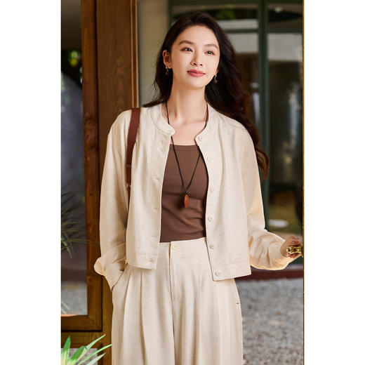 松弛感 “懒人高级外套” 呼吸感肌理亚麻混纺 米思阳2026春新款老钱风松弛感舒适亚麻混纺圆领单排扣短外套女5854 商品图1