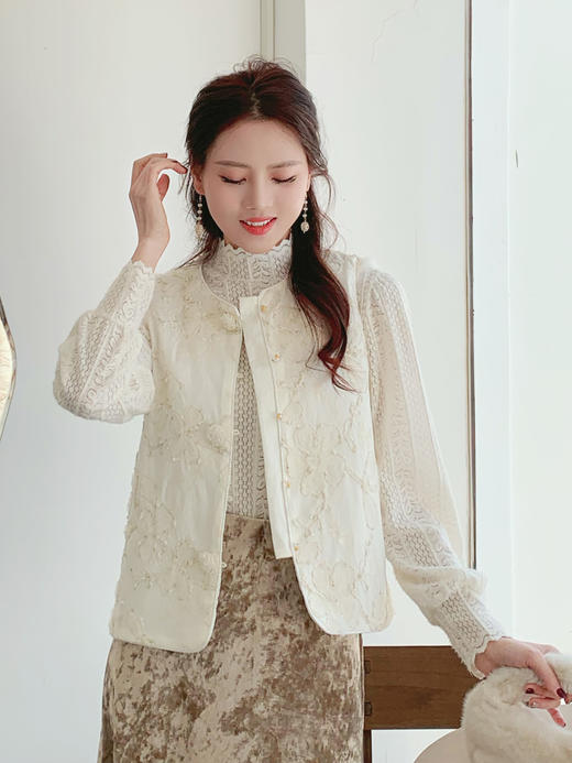 【百图lulu定制】【雪绒花马甲】雪绒花 金线编织 提花暗纹 水晶扣 夹棉  拼水貂毛 马甲 商品图1