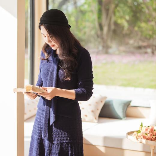 【林栖设计小店】红颜新禧|复古优雅多色飘带修身显瘦2026春新款毛织上衣G1961385 商品图1