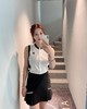 Anew家新款女士针织薄款背心来了！韩单出口剩余现货。天蓝配白色超美，减龄又显气色，黑白经典显气质，搭裙子裤子都可，除了寒冬其他季节都能穿搭，简约百搭，可以很好的调节头身比例，小价位，大家可冲了！ 商品缩略图2
