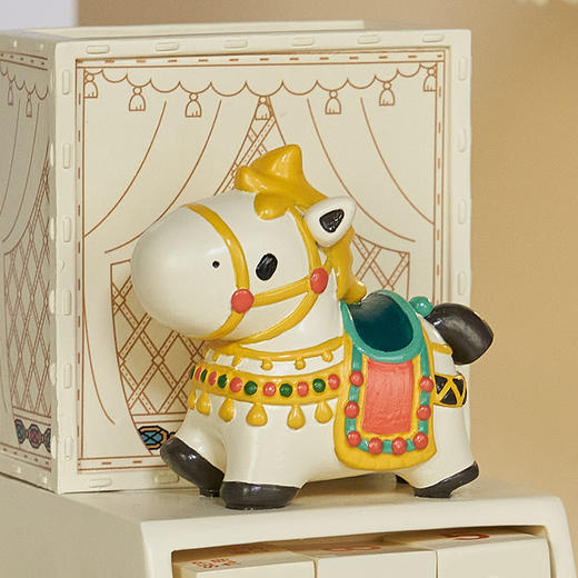 大英博物馆 小马团子系列 马到财来 收纳盒手机支架日历摆件 商品图1