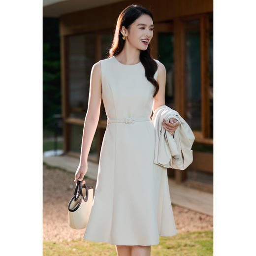 极简优雅的 “万能裙” 米色超百搭 自带高级感 米思阳2026春新款优雅通勤OL背心连衣裙无袖修身中长款裙子女5980 商品图1