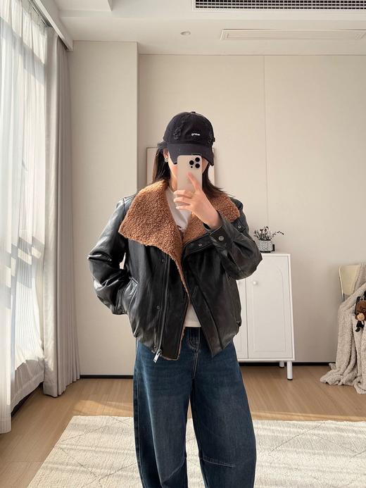 一店k 1oo%绵羊毛！90%鸭绒！一件不一样的羽绒服！又帅又暖的神仙外套！皮质软到炸！马思纯同款 宽松复古机车羊羔毛羽绒外套！ 商品图8