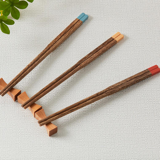NITORI宜得利家居 木质吃饭筷子彩色一人一筷家用分色木筷 商品图4